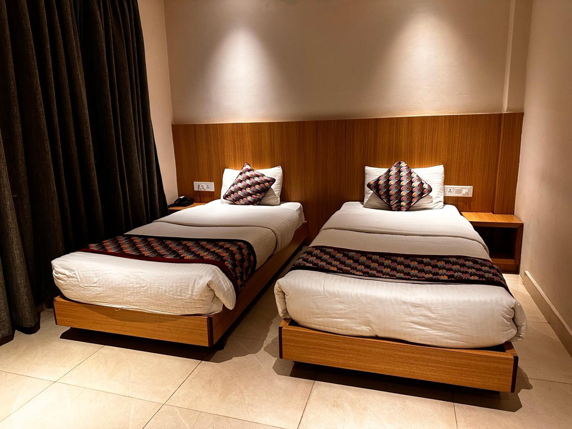 Siddhartha Hotel, Tikapur المظهر الخارجي الصورة